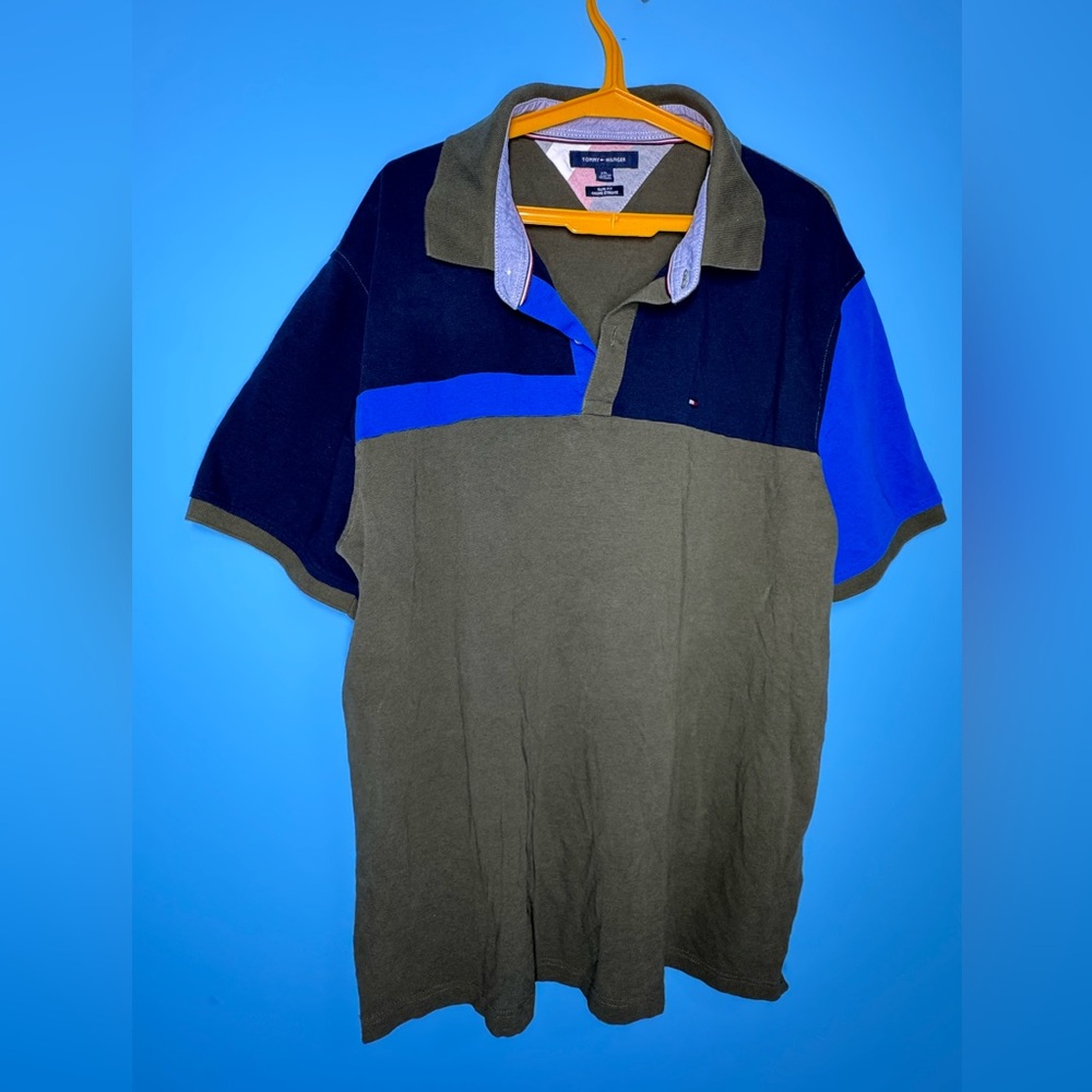 Tommy Hilfiger Men's Colorblock
Polo Shirt - Picture 6 of 8